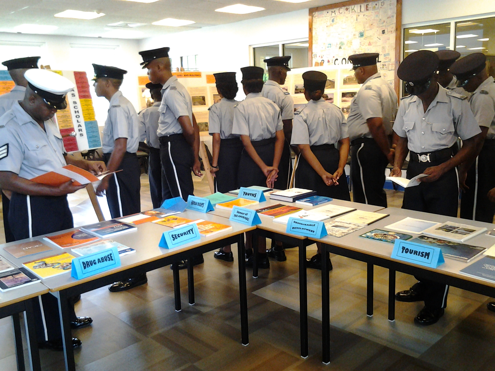 Recruits from the Police Training School visit the Inter-American Exhibit 2013(May 2, 2013)